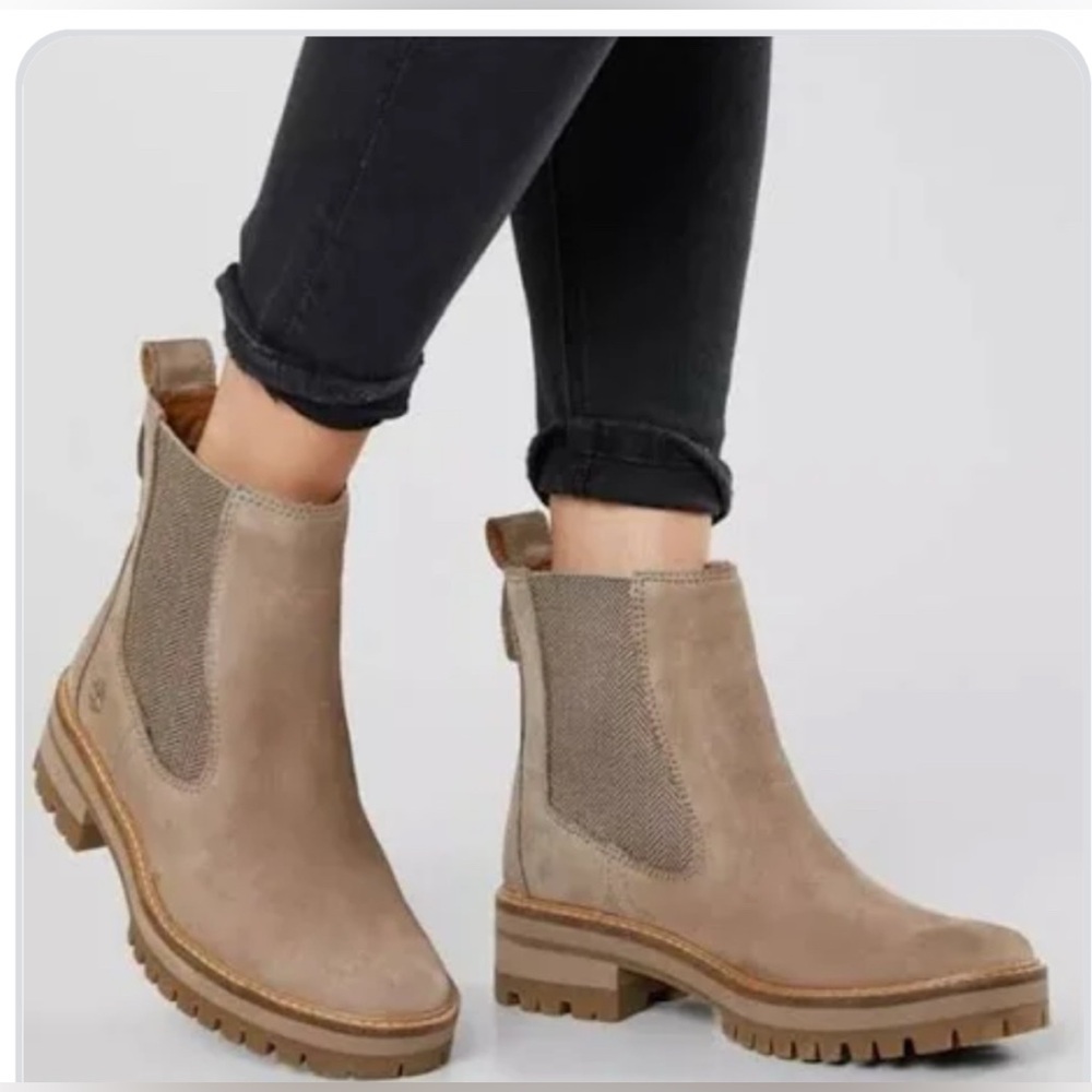 Timberland Women’s Boots - Picture 2 of 4